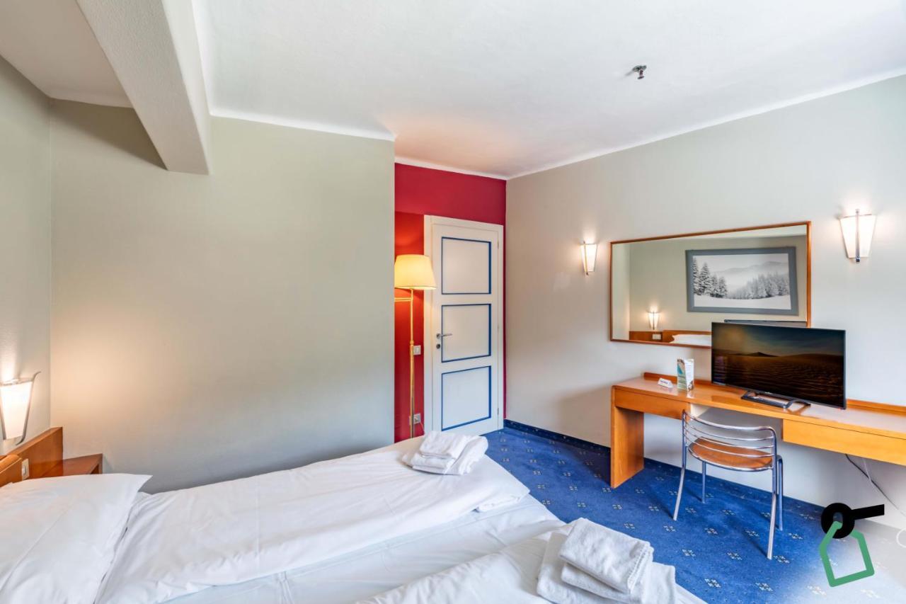 Hotiday Room Collection - Sauze Torre Oulx Екстериор снимка